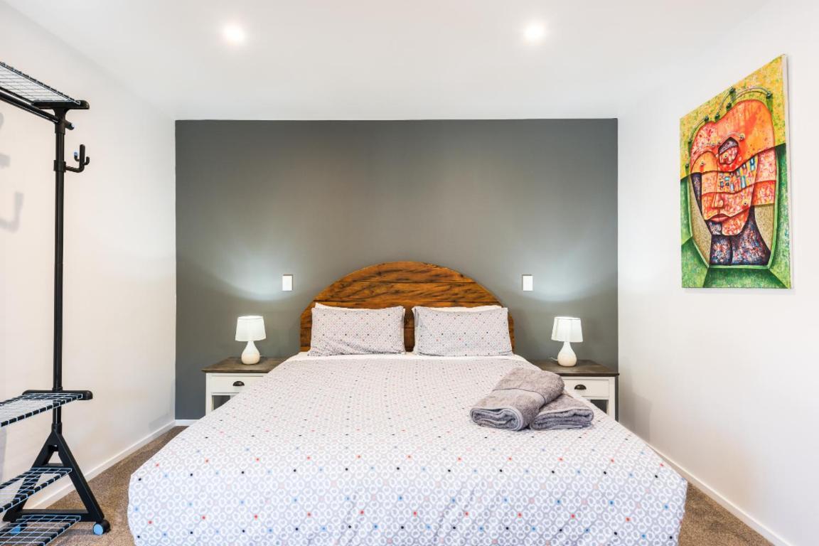 Modern Private Apartment Wanaka Buitenkant foto